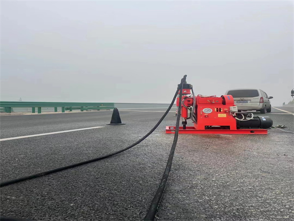 南谯马路路基路面开裂下沉注浆加固灌浆